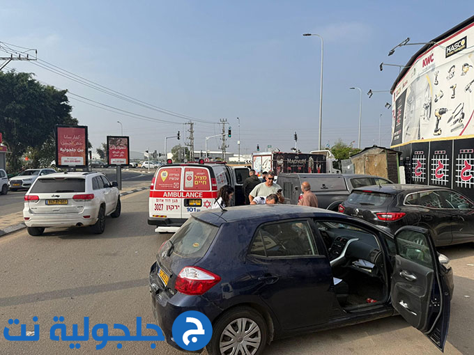 اصابة شخصين بجراح طفيف بحادث طرق في جلجولية